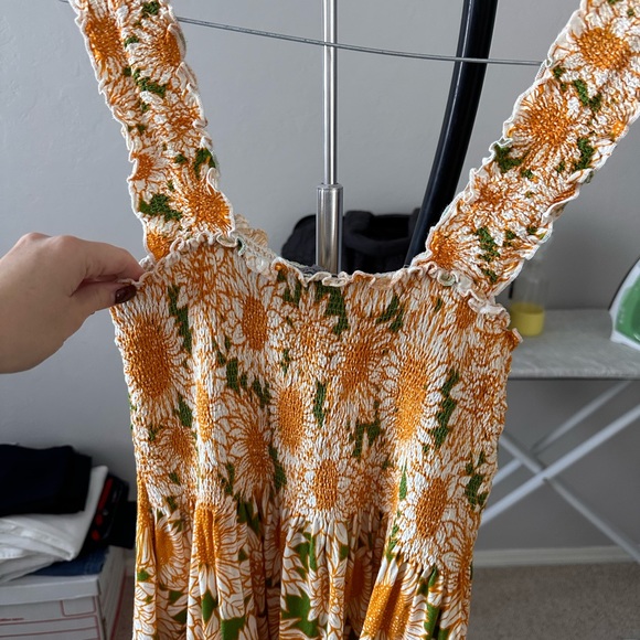 Conditions Apply Katalia Printed Smocked Peplum Tank in Green Motif - Picture 4 of 4